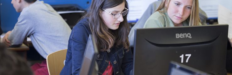 élèves du lycée de La Salle en cours de gestion